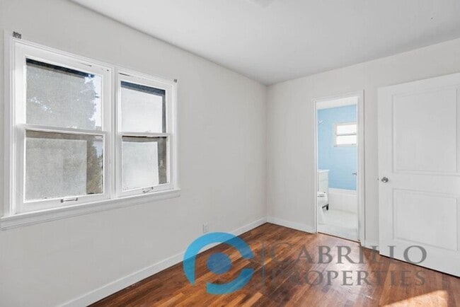 Building Photo - 4217 Meade Ave