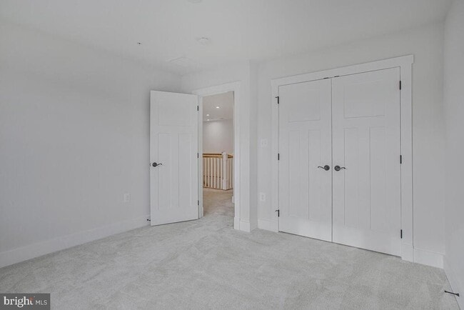 Building Photo - 408 Kosmill Dr