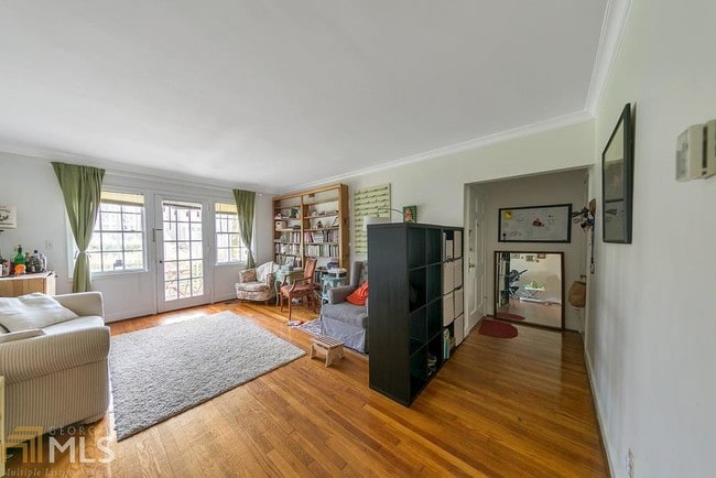Building Photo - 72 Delmont Dr NE