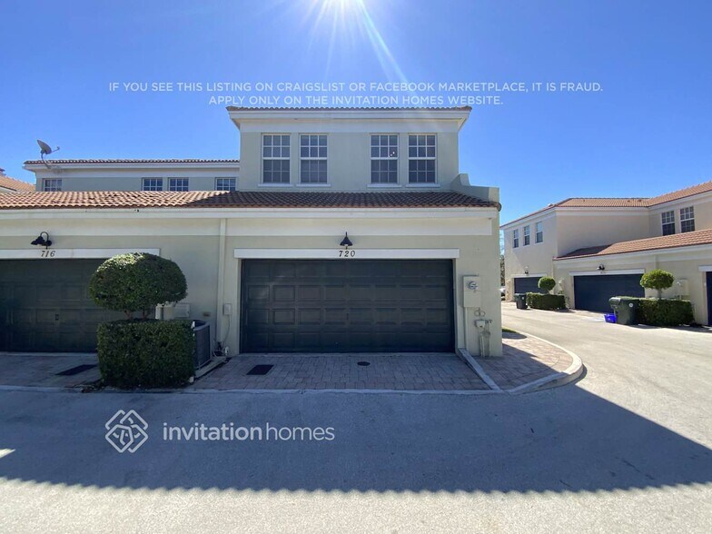 Building Photo - 720 NW 83rd Pl