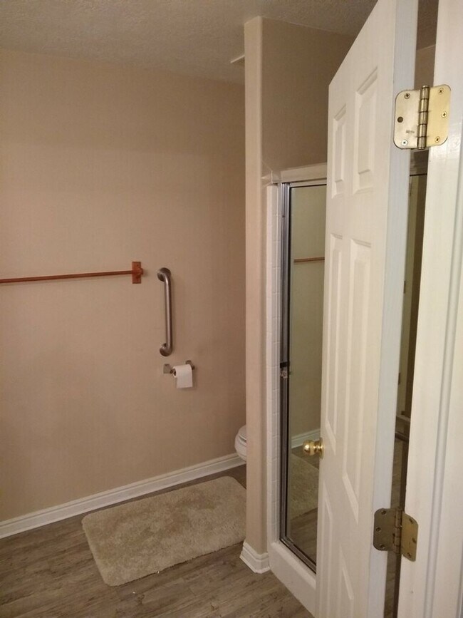 Building Photo - Furnished home available! Landscape maintenance included.