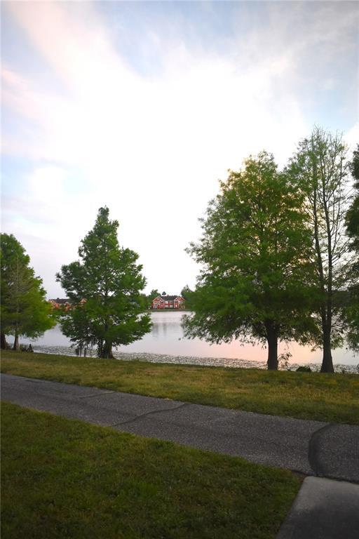 Building Photo - 9078 Lake Chase Island Way
