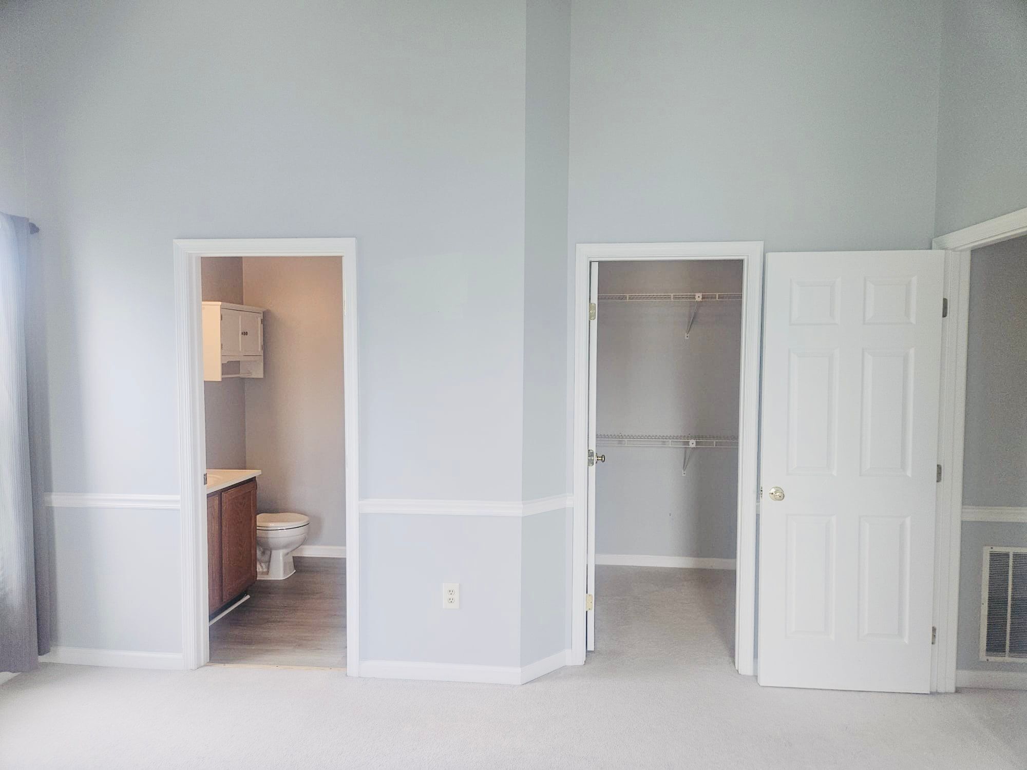 Building Photo - 5650 Wade Ct