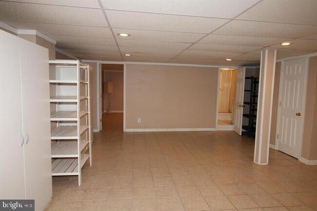 Building Photo - 101 Gordon Ln