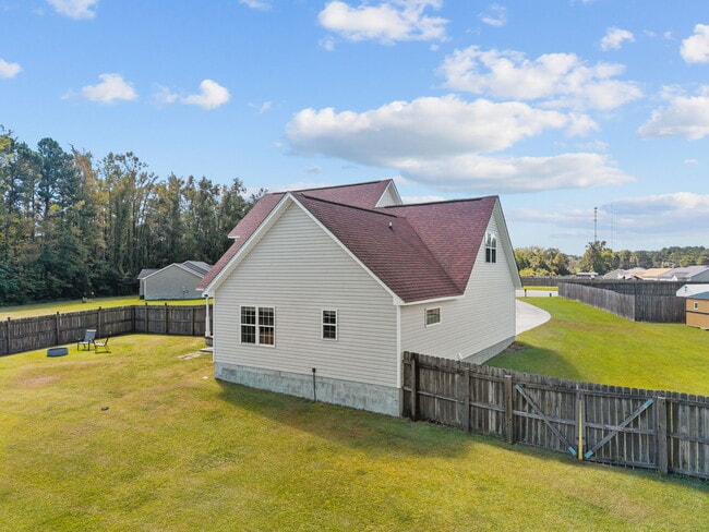 Building Photo - 203 Reid Ct S