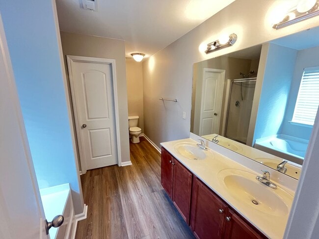 Building Photo - Pet Friendly, Three Bedroom with Bonus Room Home with Garage in Longs is Available Now!