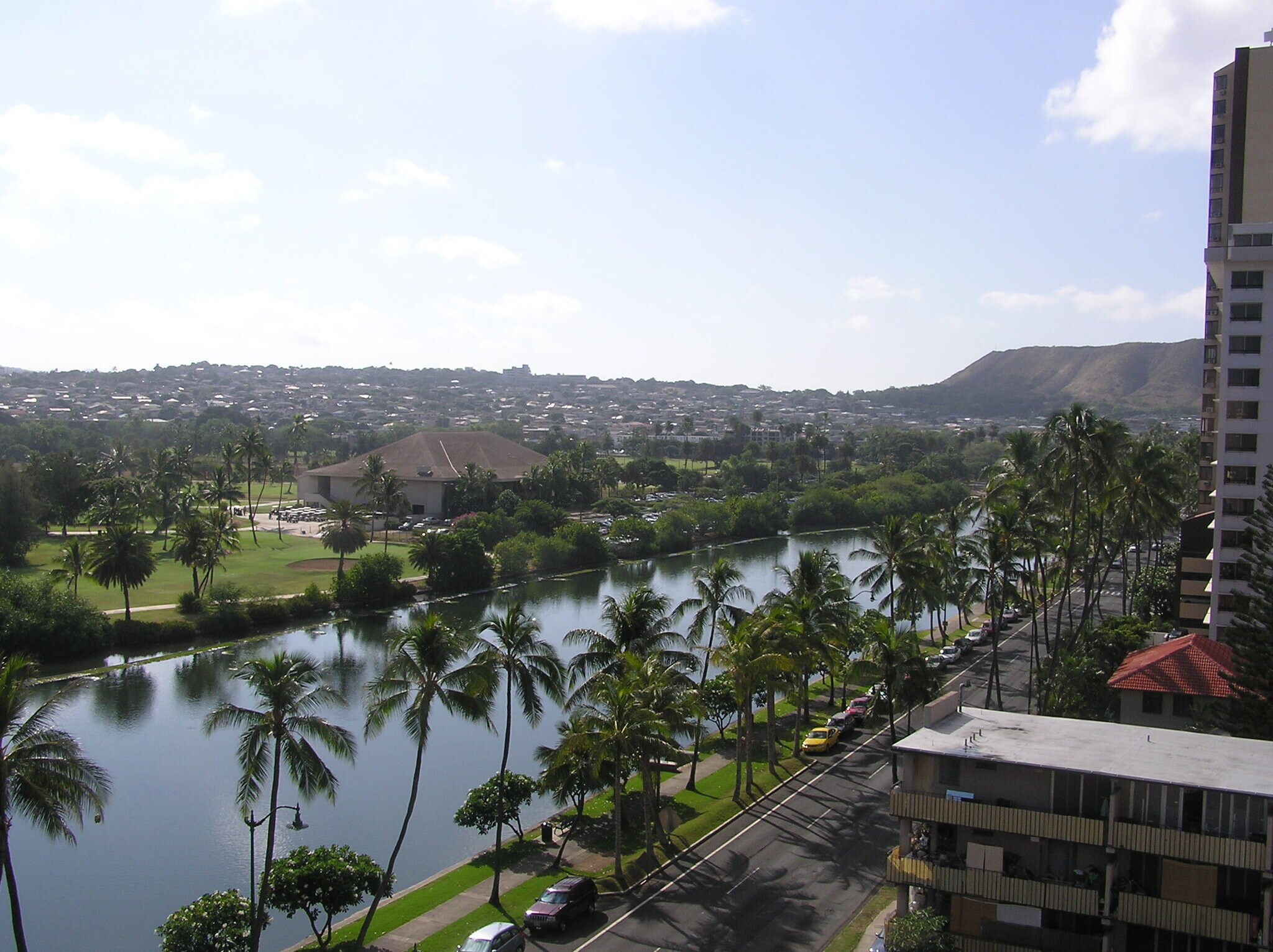 Building Photo - 2421 Ala Wai Blvd