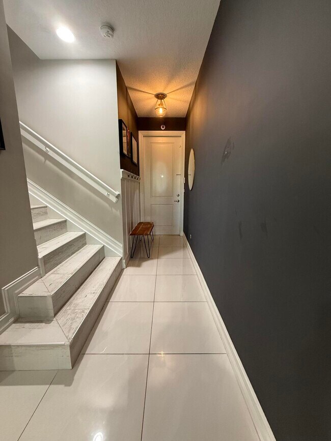 Building Photo - 56 Sabal Ct