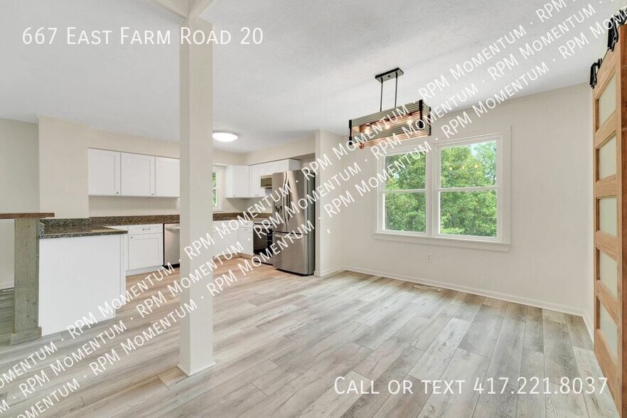 Building Photo - 667 E Farm Rd 20