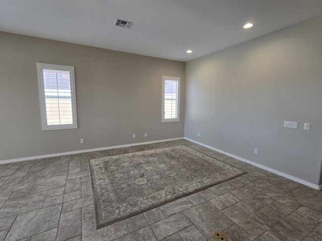 Building Photo - 35532 N Sunset Trail
