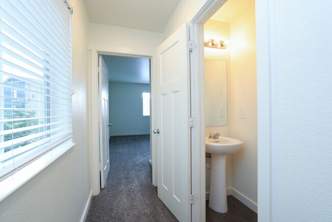 Building Photo - 21155 Gosling Rd