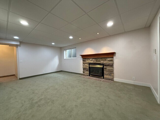 Building Photo - Beautifully Updated Home in Holladay