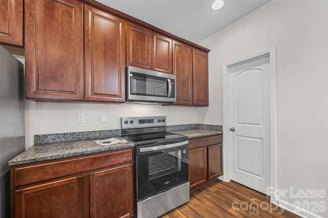 Building Photo - 7333 Adare Mews Rd