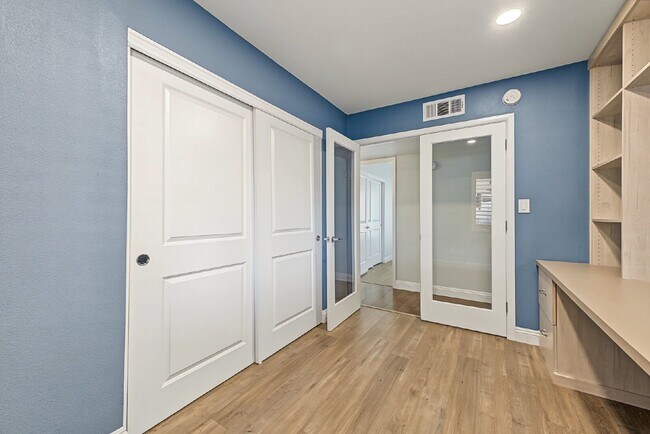 Building Photo - 13015 N 49th Pl