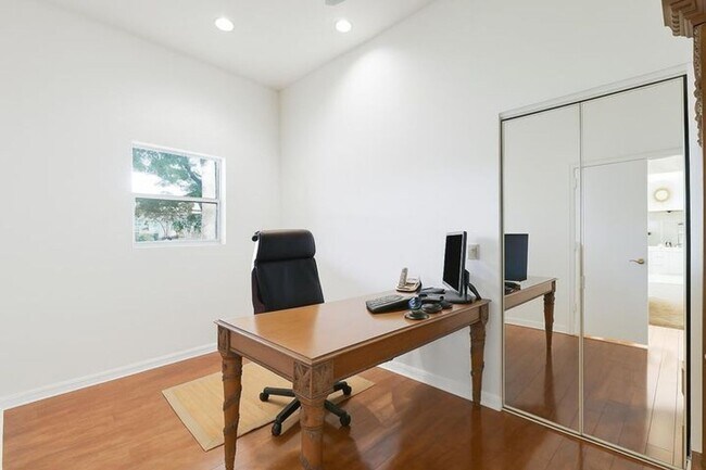 Building Photo - 18951 Painted Leaf Ct