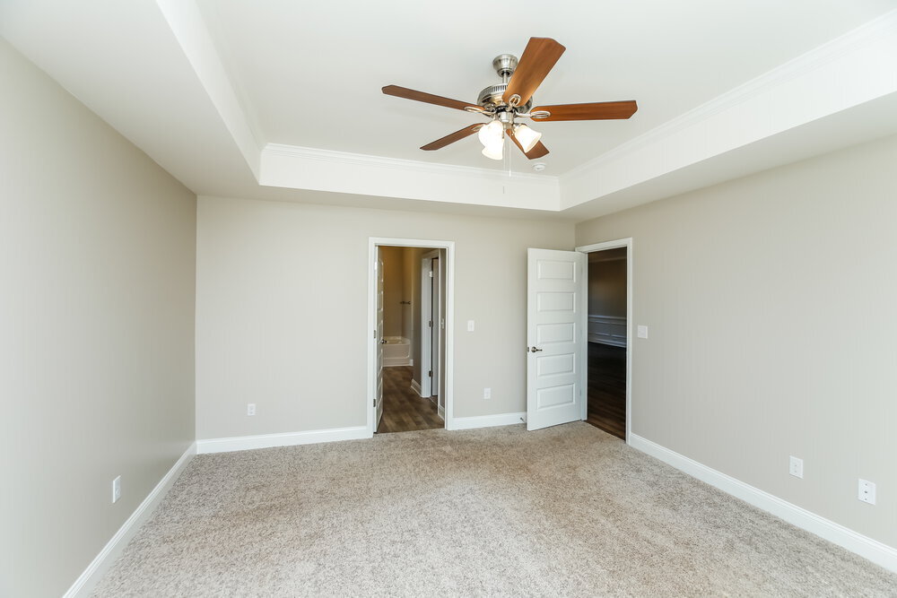 Building Photo - 250 Saddlechase Dr