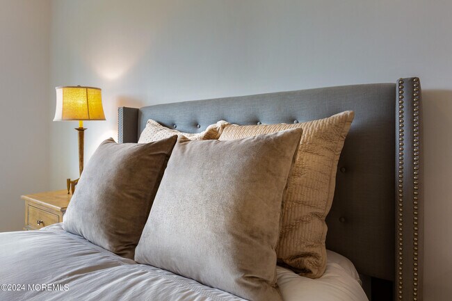 Building Photo - 298 Westwood Ave