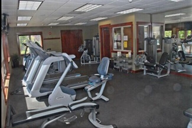 Building Photo - 2 Story Townhouse in Bend