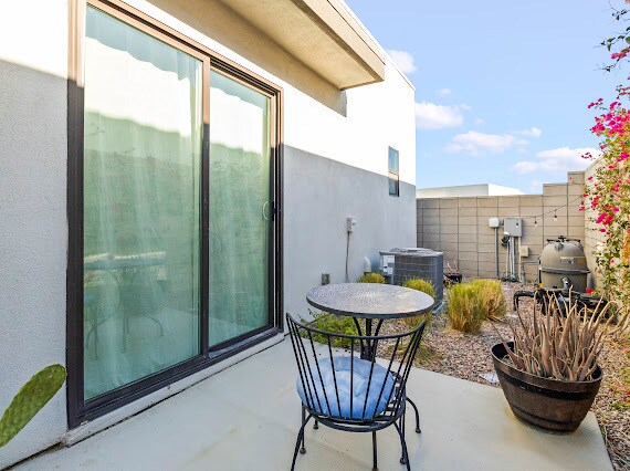 Patio - 3345 Ambassador Dr
