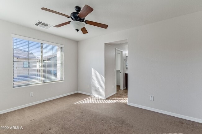 Building Photo - 3983 E Cat Balue Dr