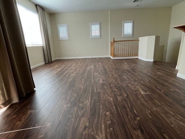 Building Photo - 2 BED / 2 BA - ALL APPLIANCES - COMMUNITY ...