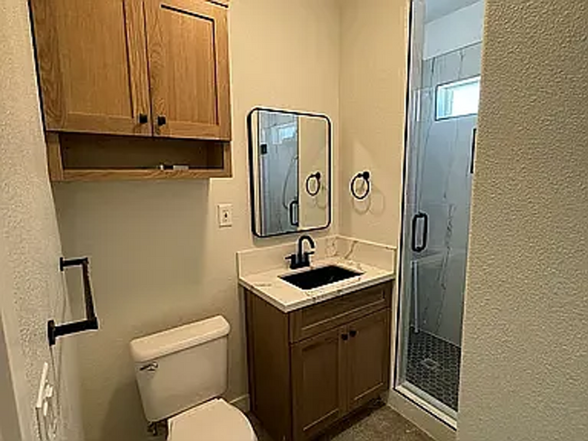 Building Photo - Charming & Welcoming Solar 2bed 1bathroom Home in Riverside!