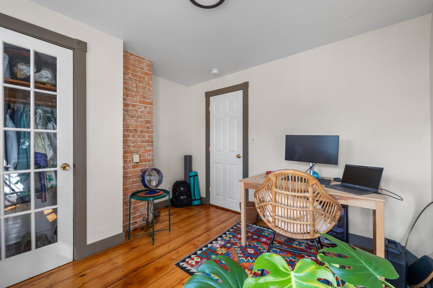 Building Photo - 9 Hodges Ct