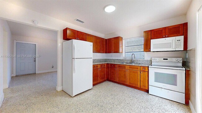 Building Photo - 2436 NW 11th St