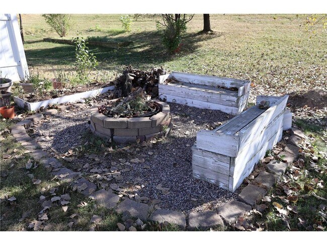 Building Photo - 1549 McIntosh Cir