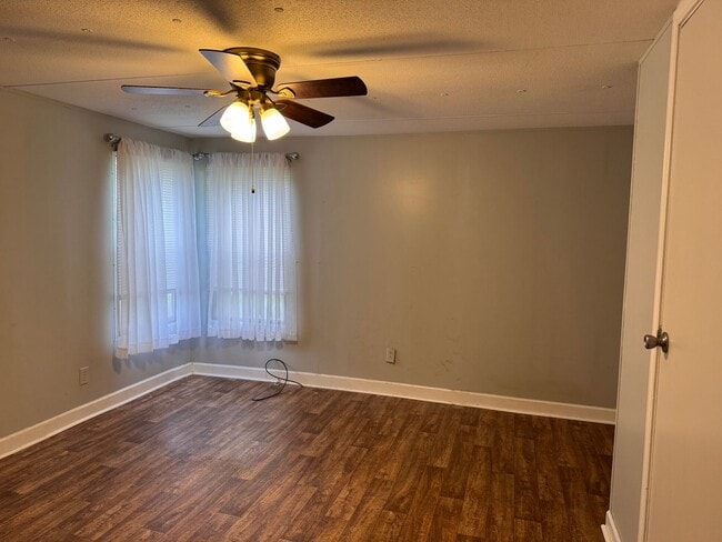 Building Photo - 2 BED, 2 BATH MOBILE HOME LOCATED IN ASHEBORO ON SOUTH LAKE DR!