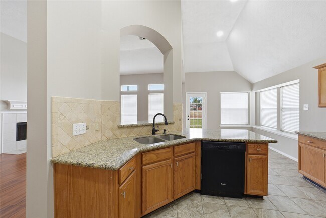 Building Photo - 11030 Desert Springs Cir