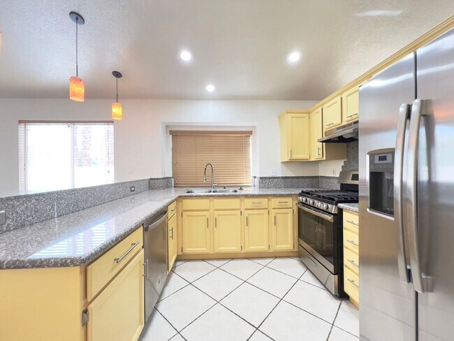 Building Photo - 54 Sea Holly Way