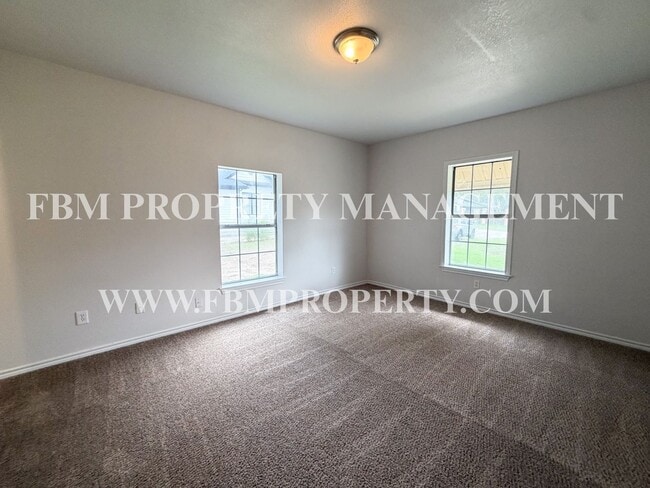 Building Photo - 1309 N Clay St