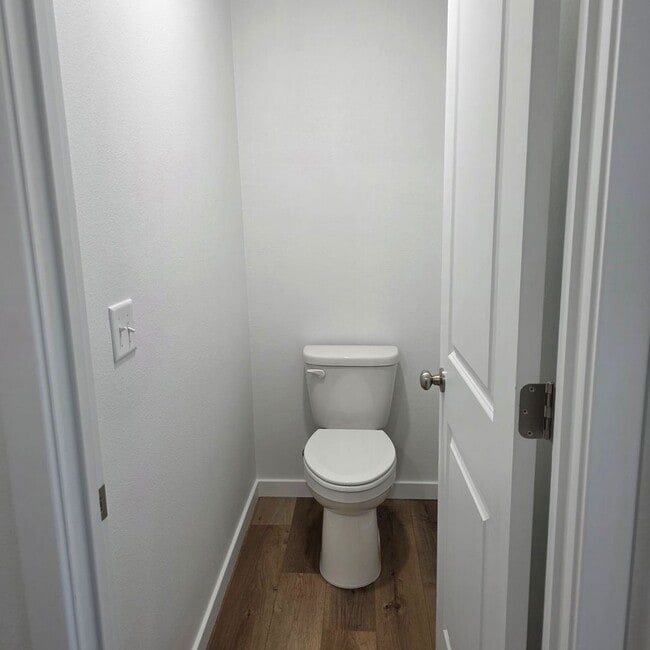 Building Photo - Brand New 4 Bedroom Home