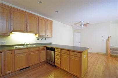 Building Photo - Modern & Bright 2BR/2BA Townhome in Eden P...
