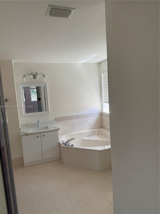 Building Photo - 1288 Camellia Cir