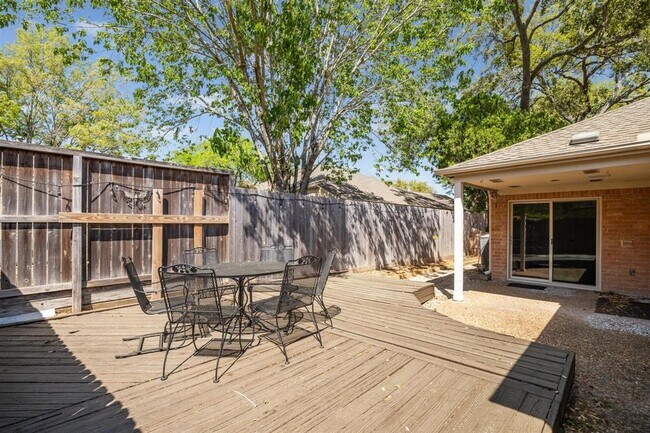 Building Photo - 318 W Fair Harbor Ln