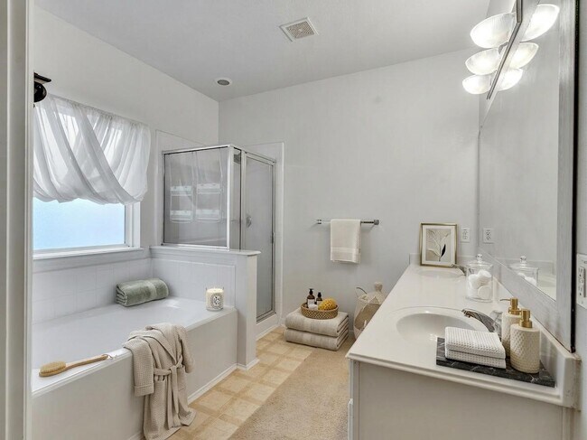 Building Photo - 9915 Valance Way