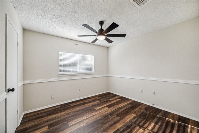 Building Photo - 24223 Spring Towne Dr