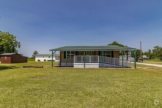 Building Photo - 2 BR, 1 BA W/ FENCED-IN YARD, COVERED FRON...