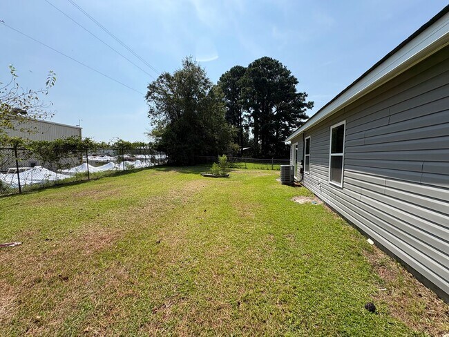 Building Photo - 3706 Dovefield Ct