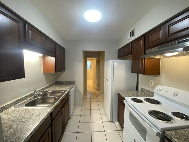 Building Photo - 469 Crabapple Ct