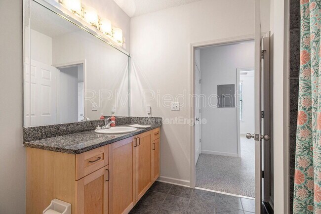 Building Photo - 401 16th St NW