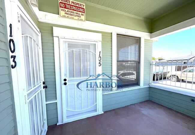 Primary Photo - 103 N Mesa St