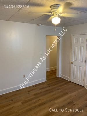 Building Photo - 4000 Oakford Ave