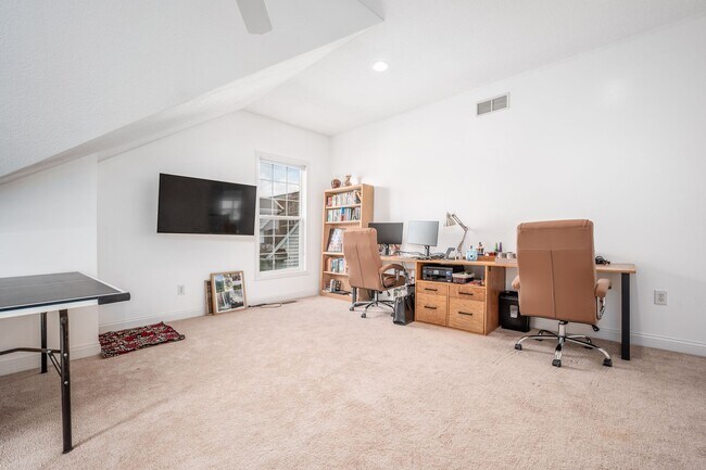 Building Photo - 7179 Fernridge Dr