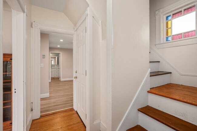 Building Photo - 7 Perham St