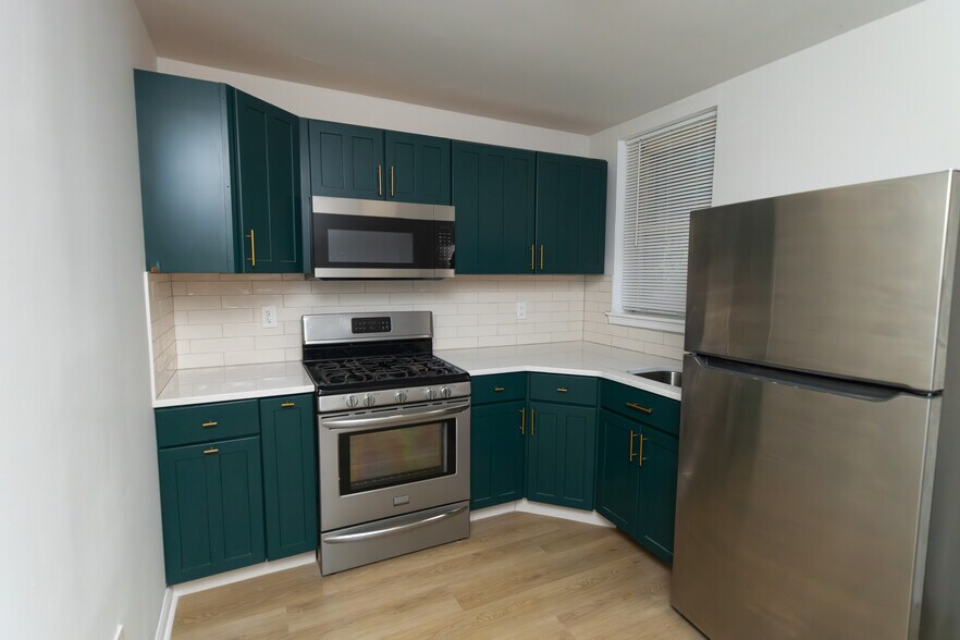 Kitchen - 306 N Harrison St
