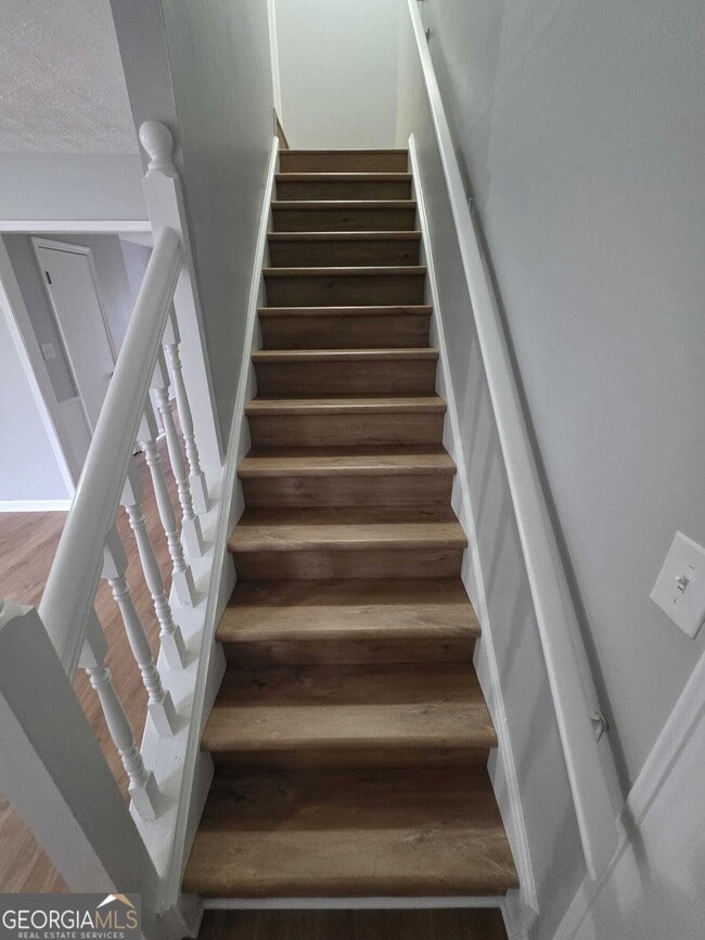 Building Photo - 131 Toby Springs Ln