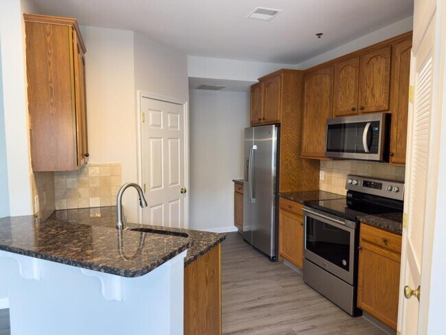 Building Photo - 942 Nittany Ct